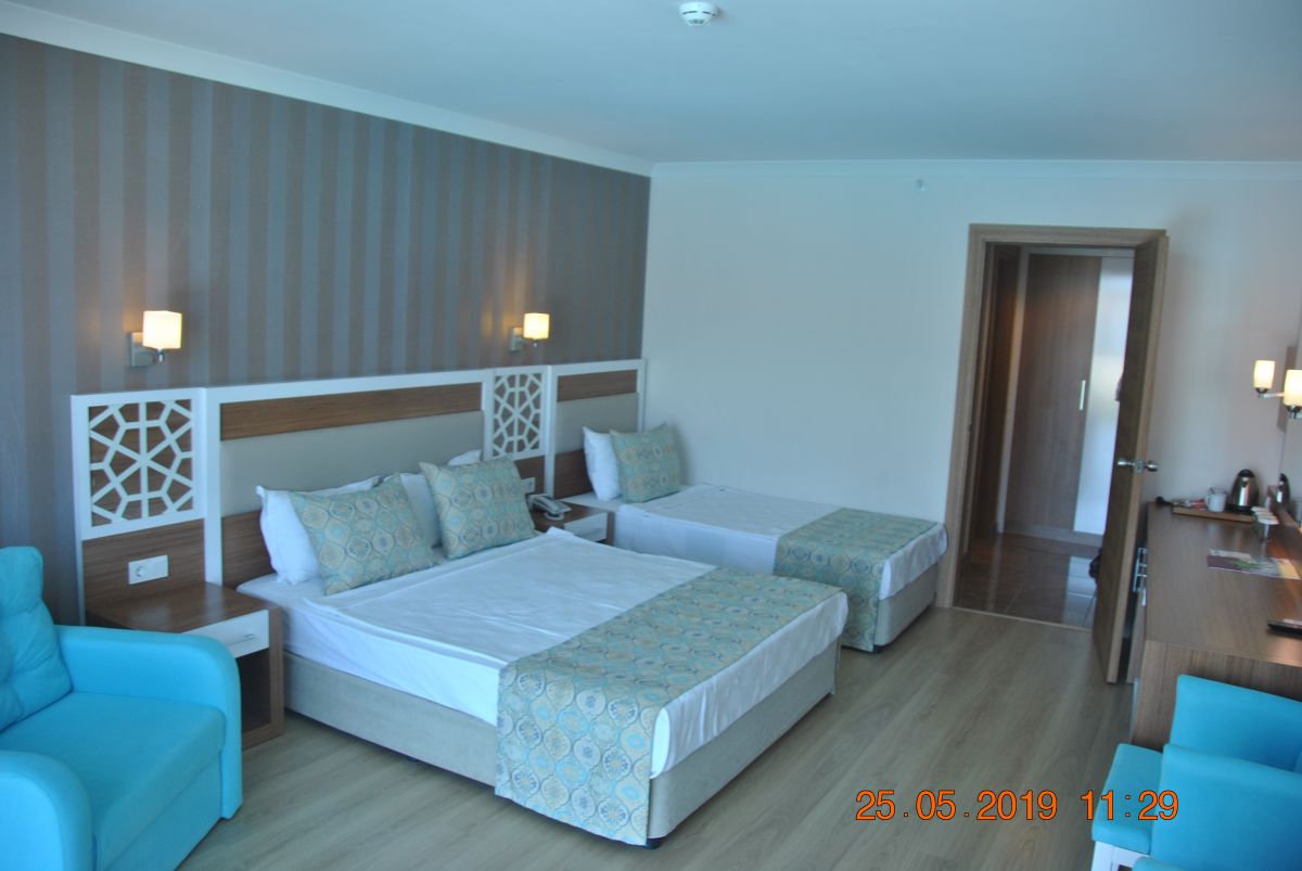 imagini hotel LONICERA RESORT